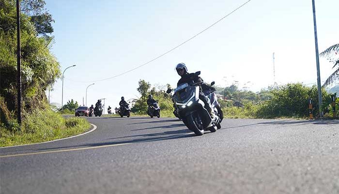 Tips Aman Mendahului untuk Pengendara Motor, Jangan Asal Gas!