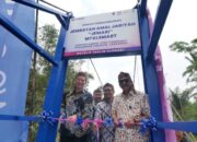Majelis Taklim XLSMART Resmikan Wakaf Jembatan Amal Jariyah di Sukabumi