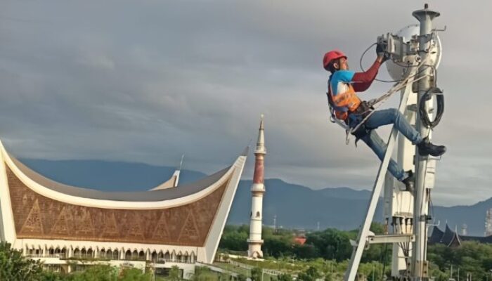 XLSMART Raih Pertumbuhan Double Digit di 2025 Pasca Merger