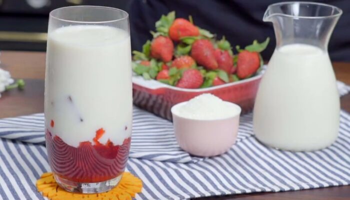 Stroberi Susu Korea Ala Sukabumi, Minuman Segar yang Lagi Viral