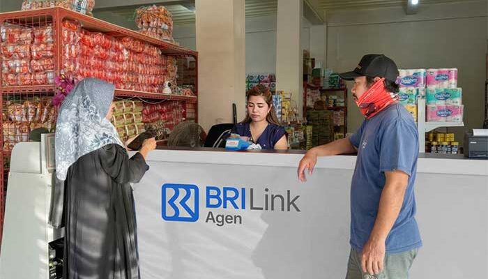 Perkuat Ekonomi Kerakyatan, BRILink Agen “Rieche Endah” Bantu Permudah Transaksi Perbankan Warga hingga Ciptakan Peluang Usaha di Sumbawa