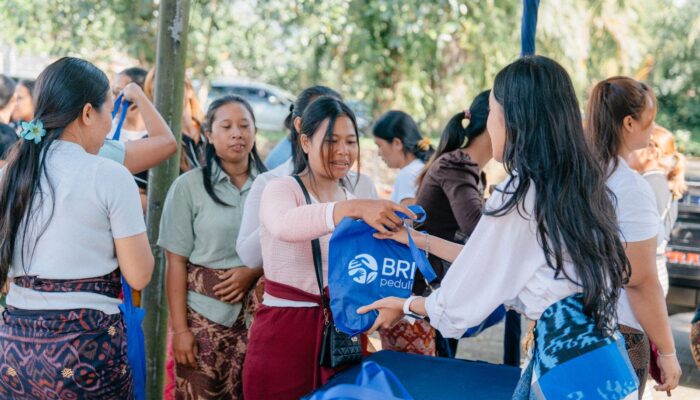 Hari Raya Nyepi, BRI Peduli Salurkan CSR 2.000 Paket Sembako bagi Warga Dua Desa di Bali