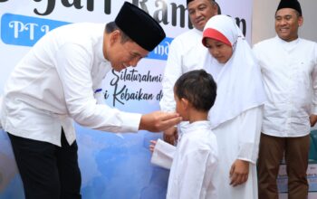 Jamkrindo Tebar Berkah Ramadan, Salurkan Bantuan Sosial di Sukabumi