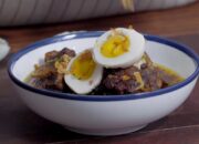 Resep Rawon Buntut Sapi, Sajian Kuah Hitam Pekat yang Kaya Rempah