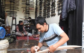 Golok Cibatu: Dari Gang Kecil ke Pasar Dunia