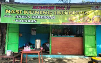Kuliner Pagi Palabuhanratu, Warung Nasi Kuning Ibu Eulis Selalu Dipadati Pembeli