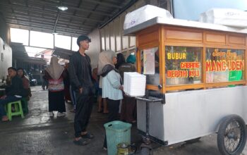 Bubur Ayam Mang Uden Jadi Rekomendasi Sarapan Pagi bagi Wisatawan di Sukabumi